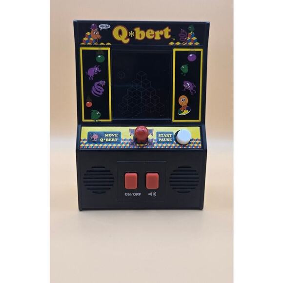 Q Bert Mini Arcade Q Bert Classic Electronic Video Games - Great Condition - Picture 1 of 6